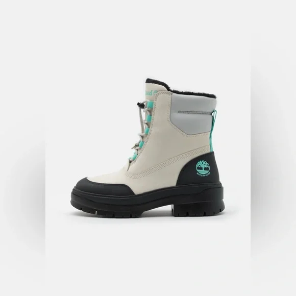 NWOT Women’s TIMBERLAND Boot 91/2 - Picture 6 of 11